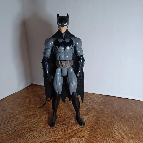 DC Comics batman 12-inch action figure 2016 Mattel FGG79. See pictures for refer - Picture 1 of 6
